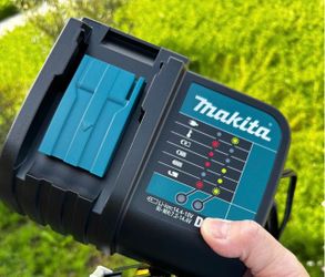 Makita 18v charger. BRAND NEW