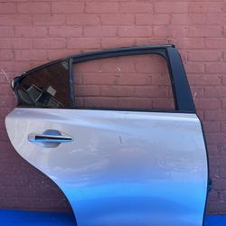 2014-2022 INFINITI Q50 REAR DOOR RIGHT SIDE OEM