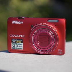 Nikon Coolpix S6300