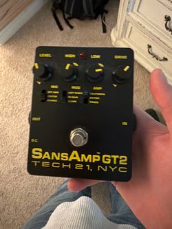 Tech 21 SansAmp GT2 Guitar Pedal