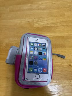 Sports armband for cell phones lot of 40 pieces.