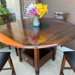 Beautiful Counter Height Table Set With 4 Matching Chairs