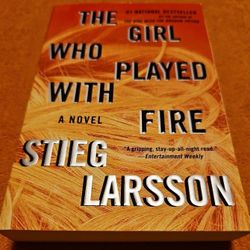 📚 $3 THE GIRL WHO PLAYED WITH FIRE 📚