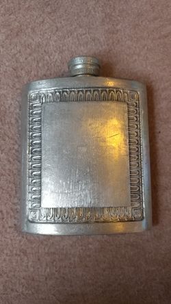 Vintage Kings pewter flask