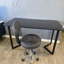 Nice Modern Black Color Desk With Chair NEW