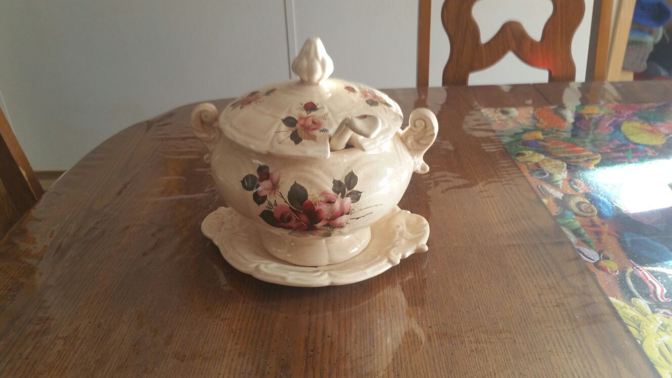Ceramic soup or ponch bowl