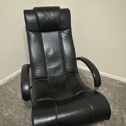 X-Rocker Gaming Chair (w/speakers)