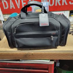 Tumi G4 22150D4 Ballistic Nylon Duffel Bag Black Travel Gym Luggage w/ 2 Tags EUC 🌟🔥