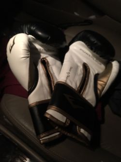 16 oz ever last power lock boxing gloves