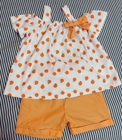 Toddler Off Shoulder Top & Shorts Set- size 120 (4T/5T)