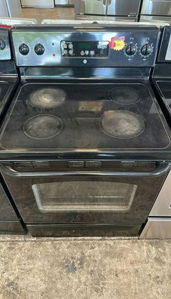 GE Electric Stove Black with SelfClean