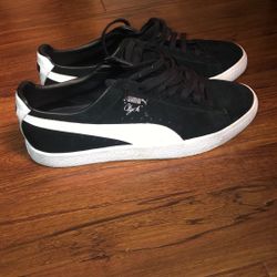 Black Puma Clyde Suede 