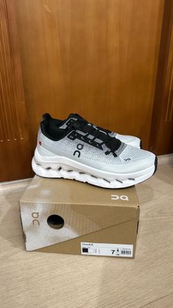 On cloud Cloudtilt women running shoes size 7 Brand new with box - 100% original
