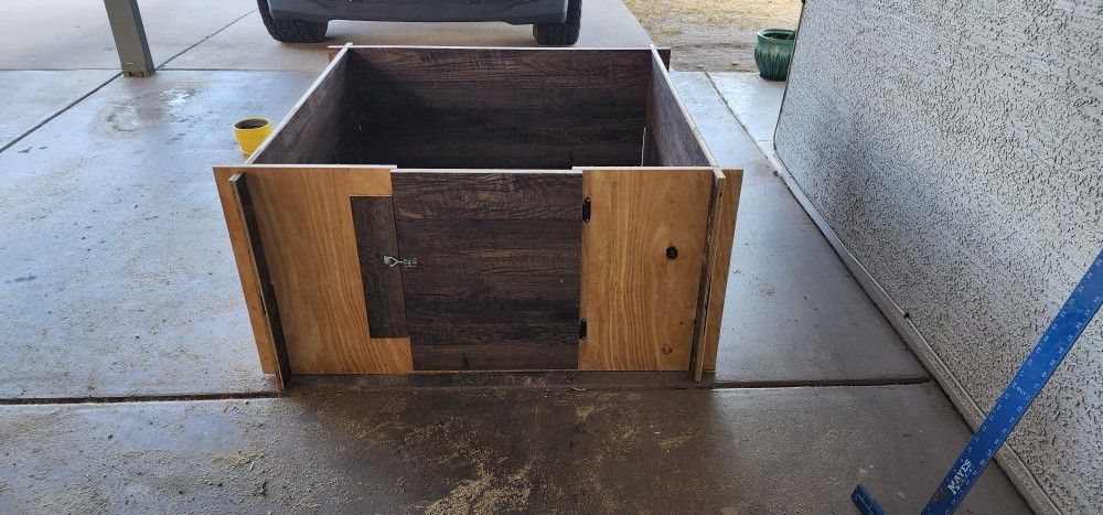 Dog WHELPING BOX/PUPPY PEN