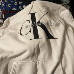 Calvin Klein Sweater 