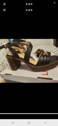 New womans size 6M LIZ CLAIBORNE HEEL