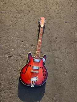 1970s hollow body guitar