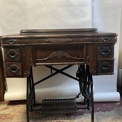 White Family Rotary Sewing Machine #35 (treadle) In Cabinet