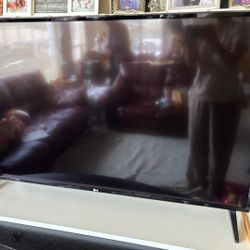 LG 4K HDR Smart LED TV 49”