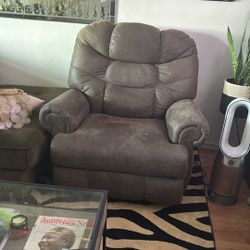 Recliner Chair 