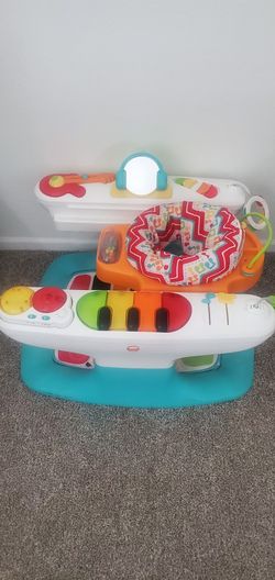 Baby 4-1 Play Piano