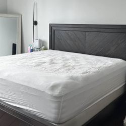 King Bed Frame With Boxsprings