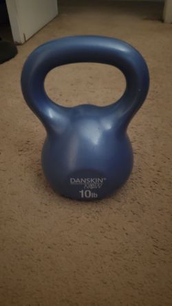 DANSKIN NOW 10 pound kettlebell