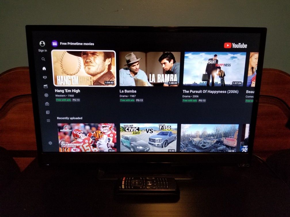 Vizio E24-C1 LED 24" 1080p Smart TV
