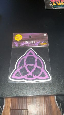 Disney Hocus Pocus Triquetra Magnet