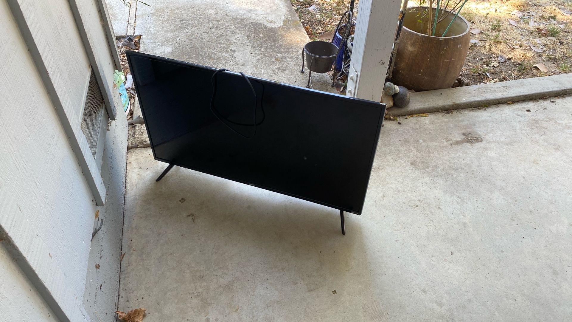 Free 40” Smart TV-needs to be fixed