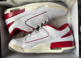 Air Jordan (2/3) size 10 (Good condition) PRICE IS FIRM