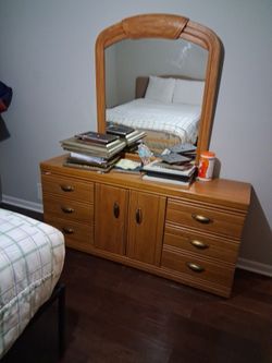 Bed Sets  Peices Dresser