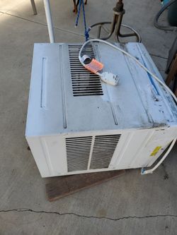 A/C FRIGIDAIRE
