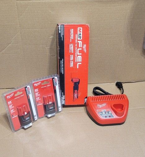 MilwaukeeM12 FUEL 12V Lithium Ion Cordless Oscillating Multi Tool Kit 