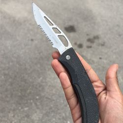 E-Z Out Skeleton Knife