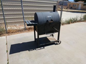 Kingsford BBQ/ Smoker