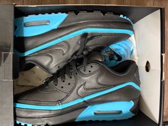 Air max 90 undefeated sz 9.5