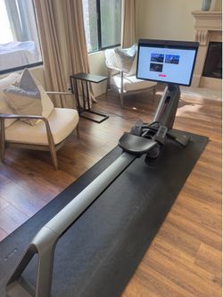 Peloton Rower/Rowing Machine with 24" Screen
