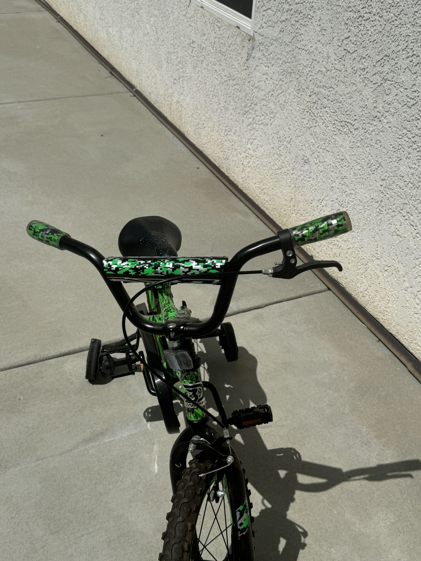 14” Bike With Training Wheels 