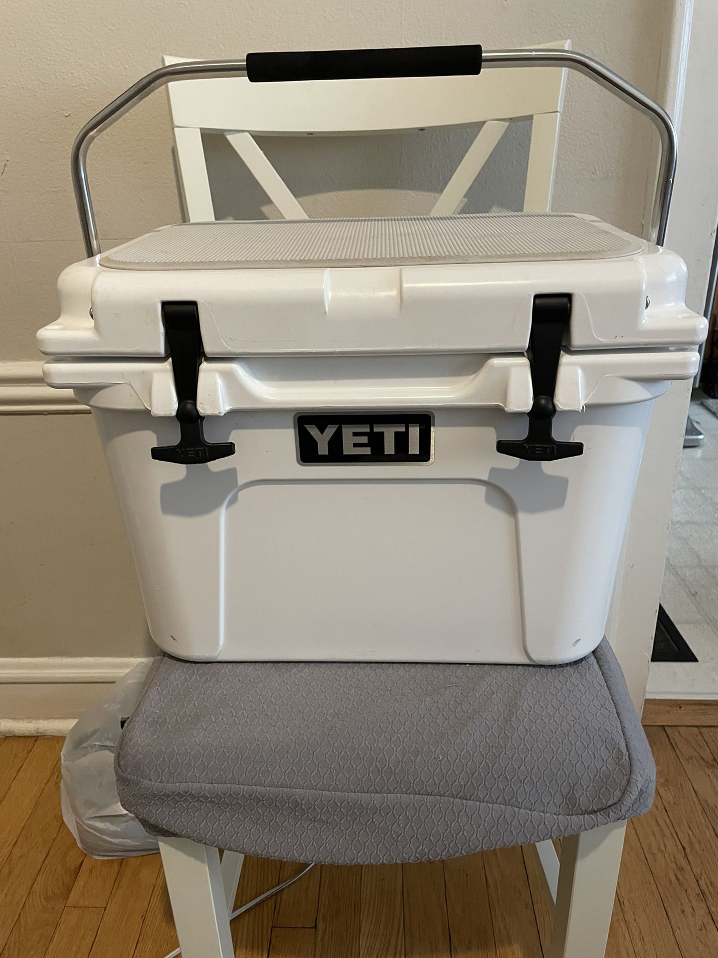 Yeti Roadie 20 Hard Cooler