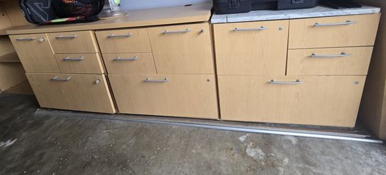 Drawers/Shelves