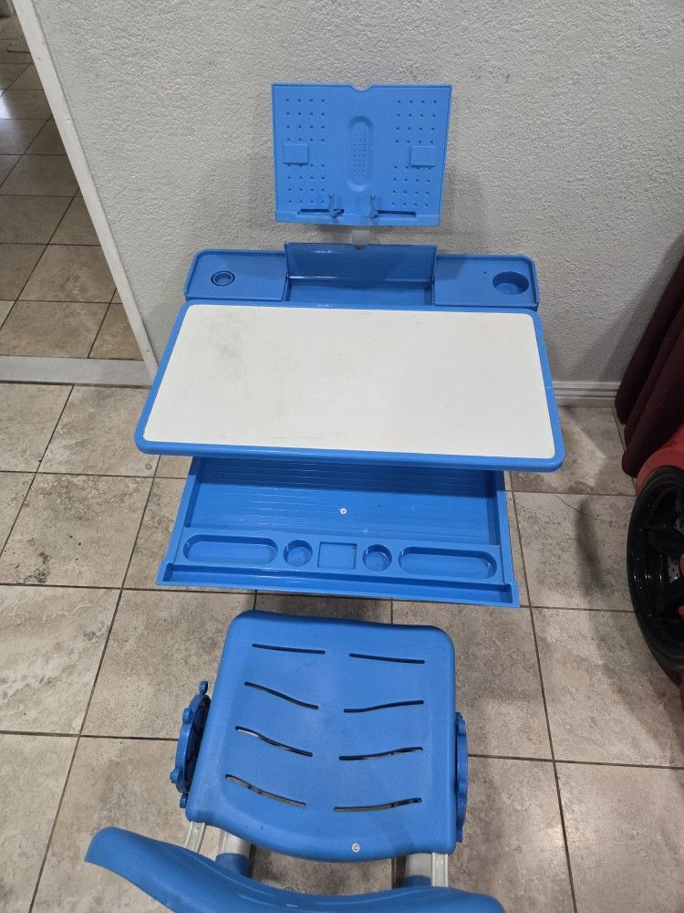 Kids Table