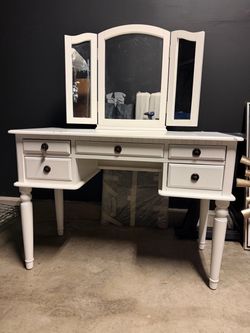 White vanity desk with folding mirror $50