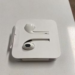 Genuine Apple Earbuds/head Phones
