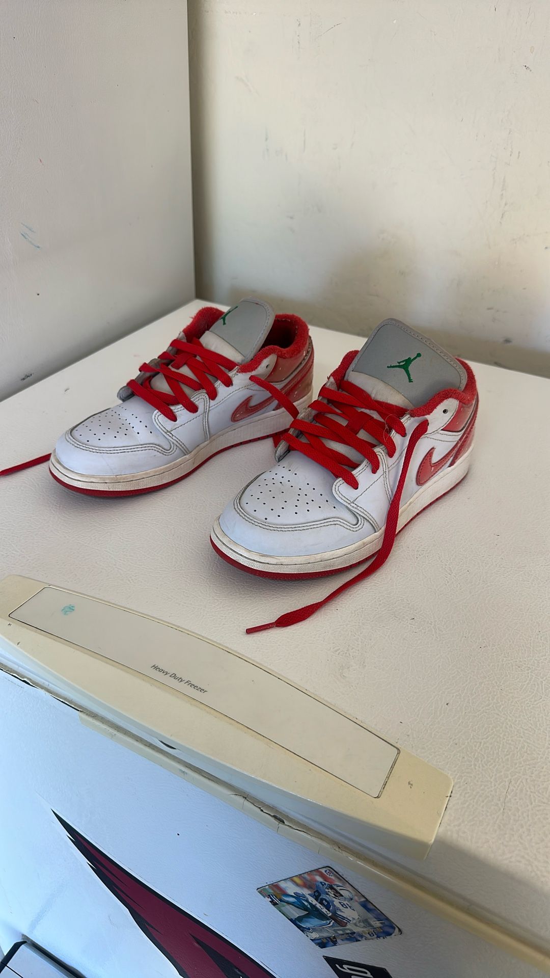 Air Jordan 1 SE Youth Size 5.5Y