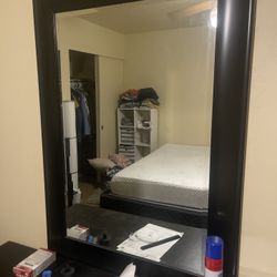 Drawer Dresser and Mirror 