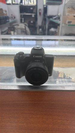 Canon EOS M50