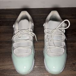 Size 12 - Air Jordan 11 Retro Low Igloo W