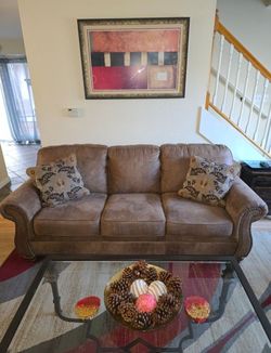 Couche and love seat