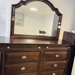 Bedroom Chest and night stand